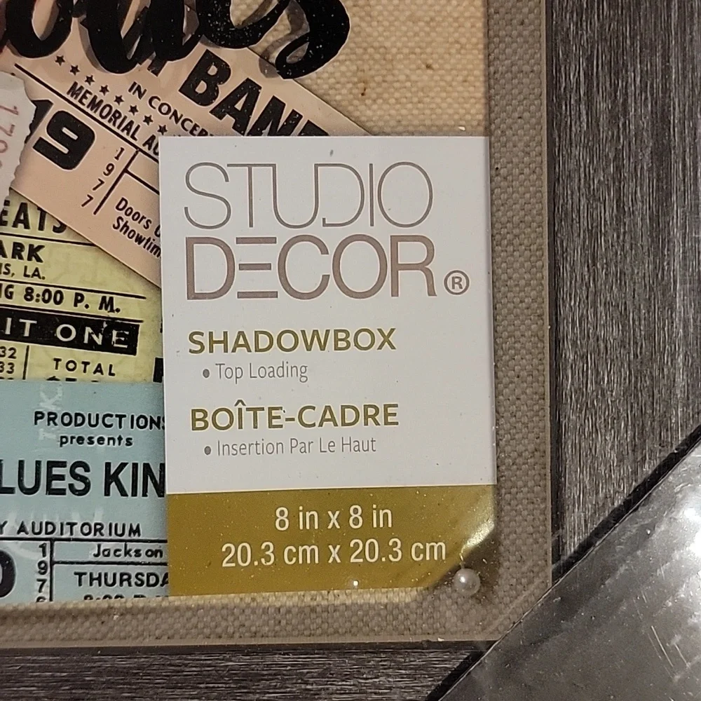 Brand new shadow box - Picture 2 of 4